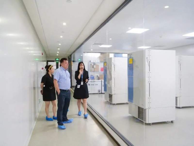 复旦大学附属中山医院青浦分院骨科刘佐庆主任一行莅临华夏源考察交流