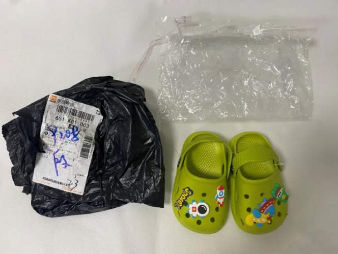 这种“毒拖鞋”易致孩子性早熟！家里有的赶紧扔