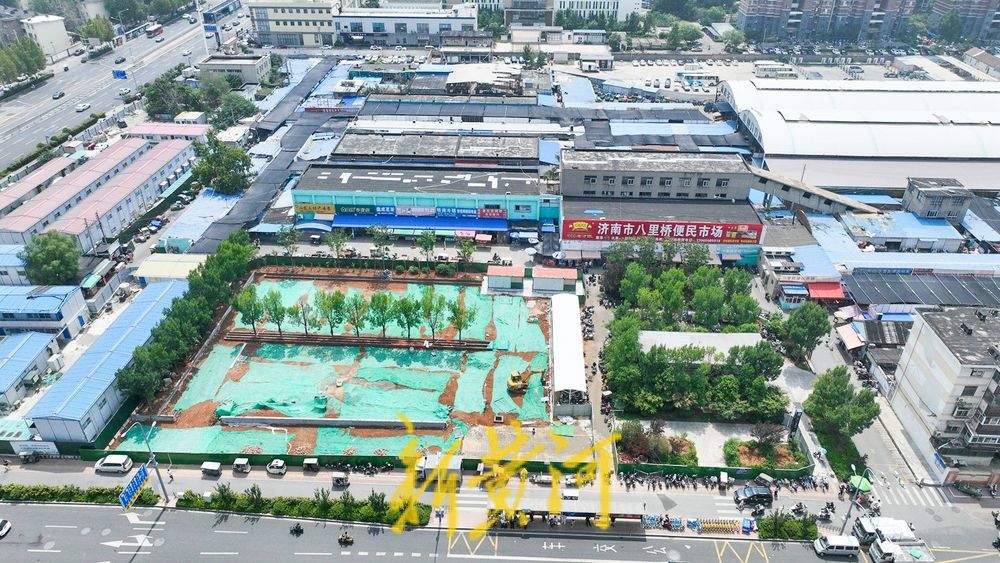 地铁出入口旁停车场提升 改造为新能源汽车充换电站