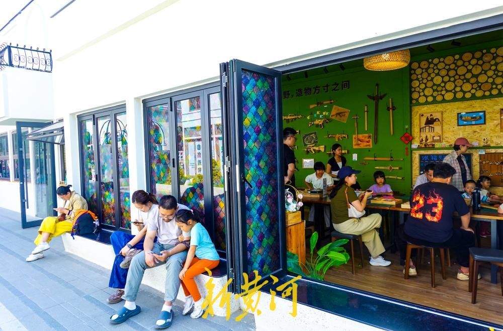 秋日打卡新去处！济南泉城公园商业街区焕新出圈