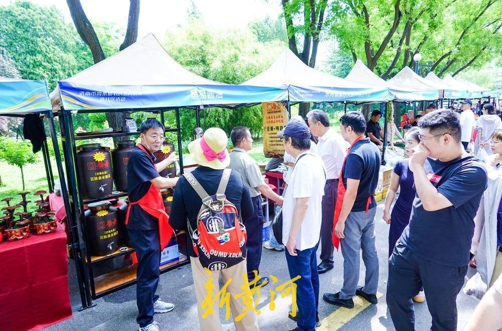 农广优品进社区，高素质农民培育成果亮相南郊宾馆