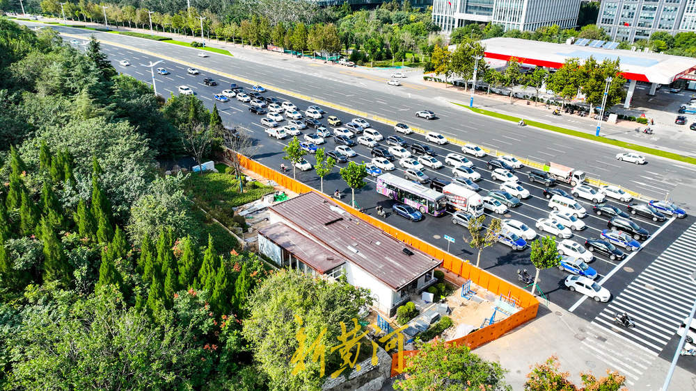 济南地铁换乘站新出入口露出地面 紧邻奥体中心CBD