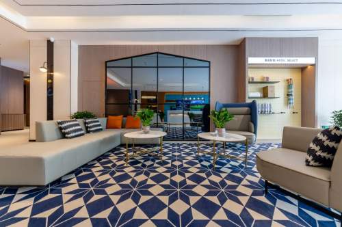 旅游专列火热入藏，宜尚酒店双店落子拉萨