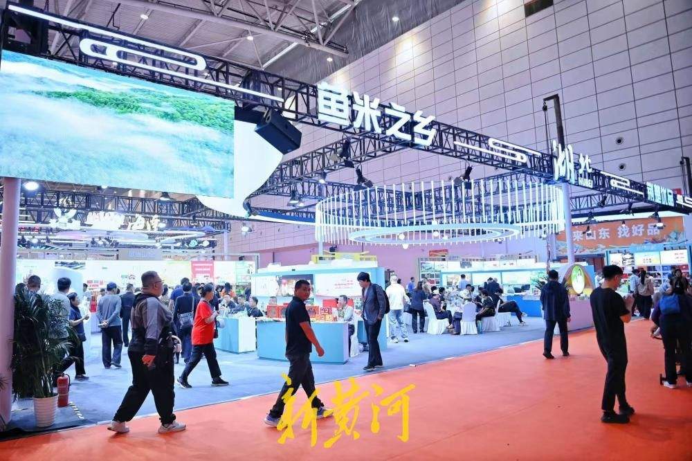山东农产品交易会人气旺，市民淘购各地好品