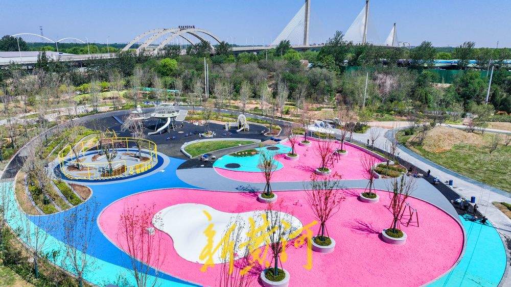 集运动健身自然景观为一体，黄河畔新建绿地公园打造市民休闲好去处