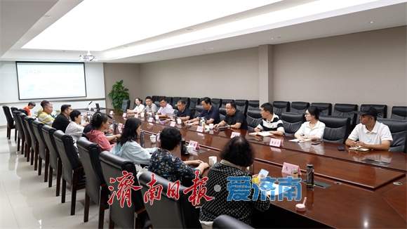 2026济南国际泉水节“泉畔对话”第四期主题沙龙举行 市民代表探秘地铁建设硬核护泉