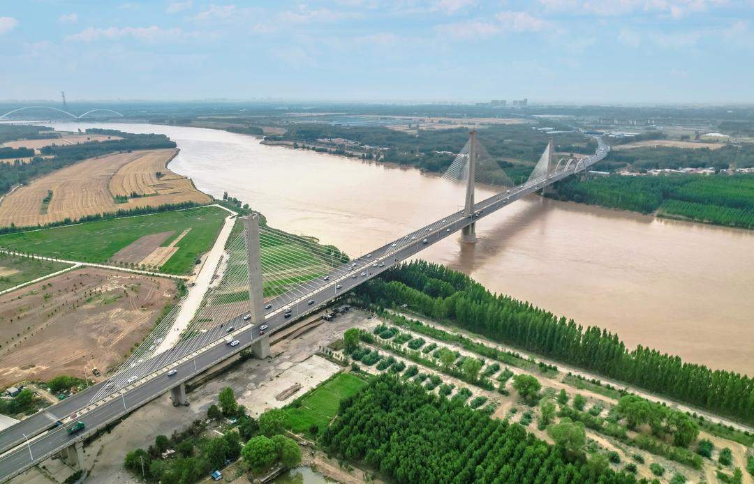 济南建邦黄河大桥路面翻修提前完工 4月27日全面通车