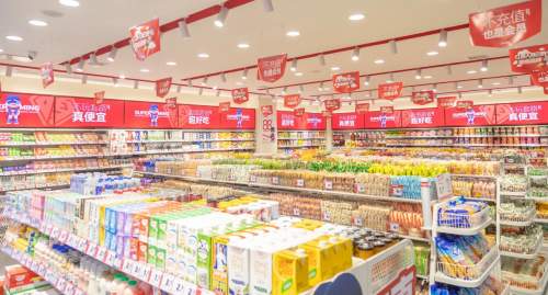 赵一鸣零食全链路创新产业生态,赋能行业与民生