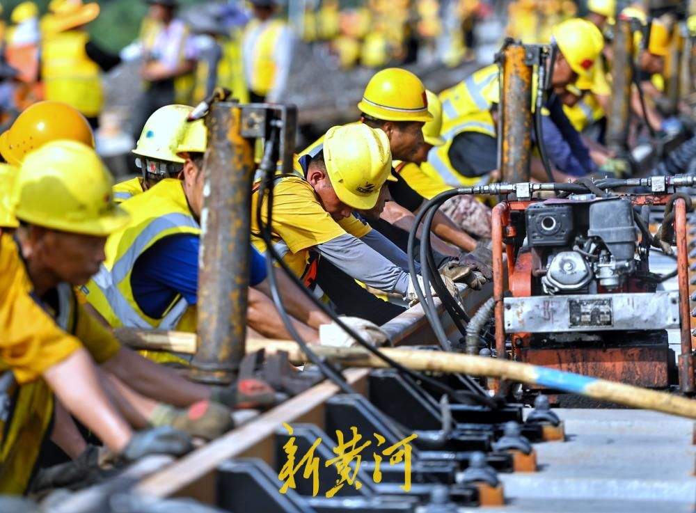 为期5天，泰肥铁路扩能改造启动全线集中封锁施工