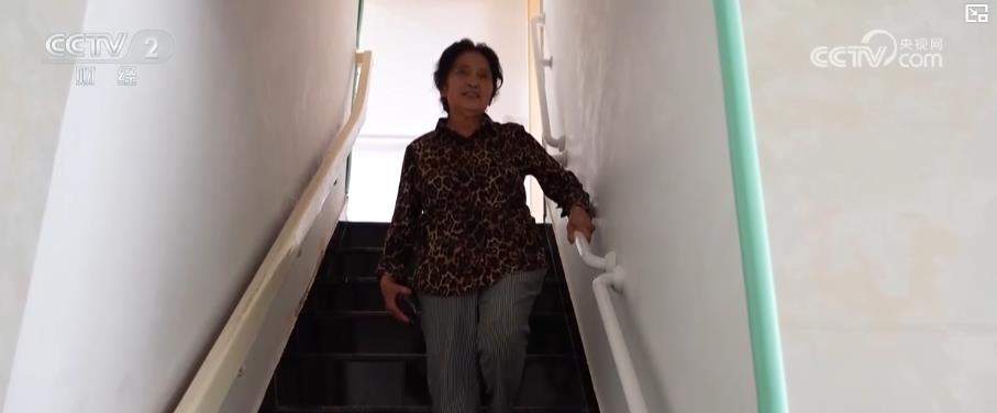 陪诊师、认知症照护员……养老职业图谱扩容 精细化服务托起银发需求