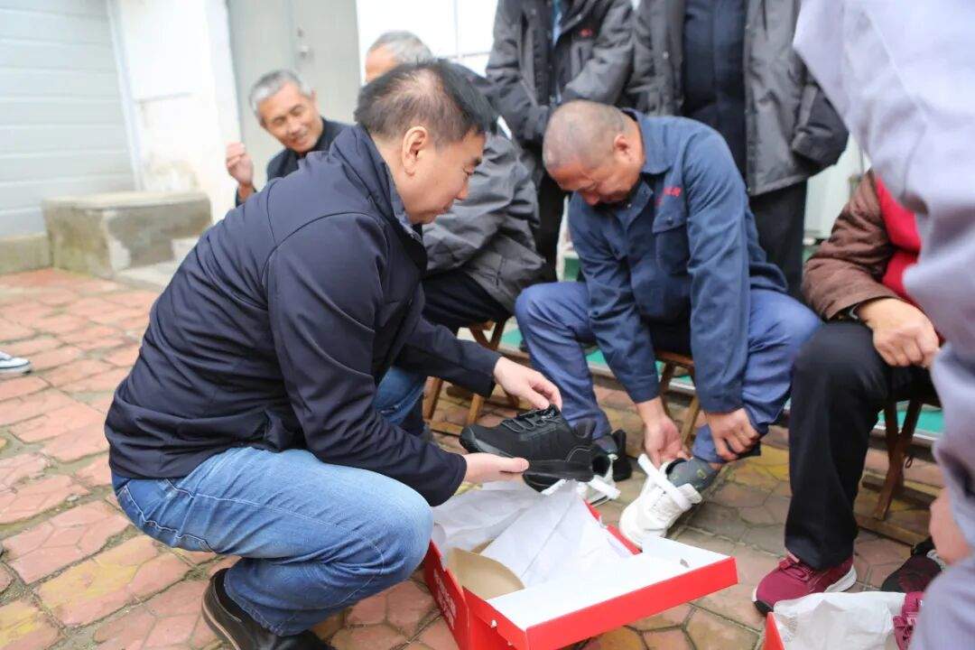 “泉城福彩公益行——关爱夕阳红”多项敬老爱老助老活动温暖过重阳