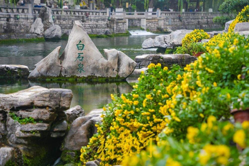 初冬时节黑虎泉畔美不胜收