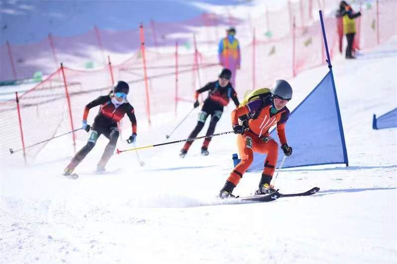 祝贺！滑雪登山亚锦赛祖国队包揽7金
