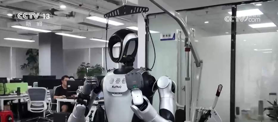 投资热潮背后 AI企业又迎来怎样的行业新动向？