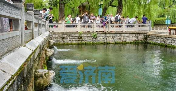 欢畅喷涌！黑虎泉水位攀升11厘米