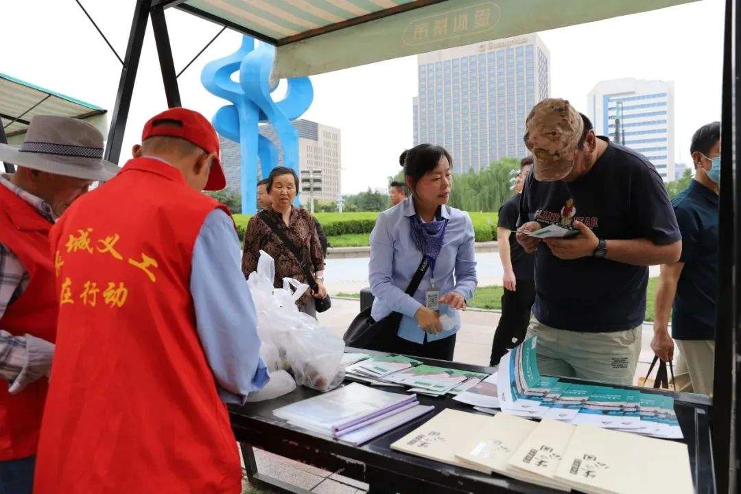 “泉城义工在行动”20周年系列活动丨泉城义工携手爱心伙伴山东福寿园开展“粽香传情·公益同行”端午节公益活动