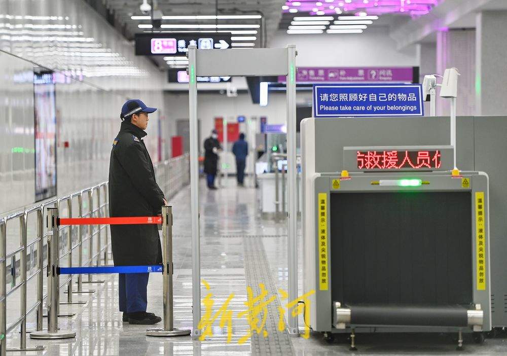 盾构机“一站四发”，“零沉降”上跨4号线！济南地铁8号线开通运营