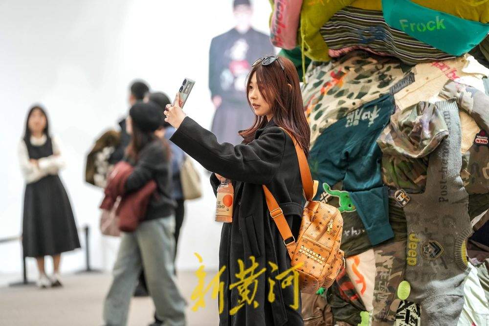 品文化大餐，第三届济南国际双年展持续火爆