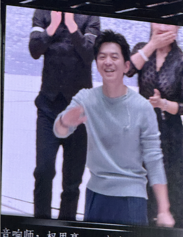 以音乐为标记，共谱青春之夜 李健济南演唱会温情开唱