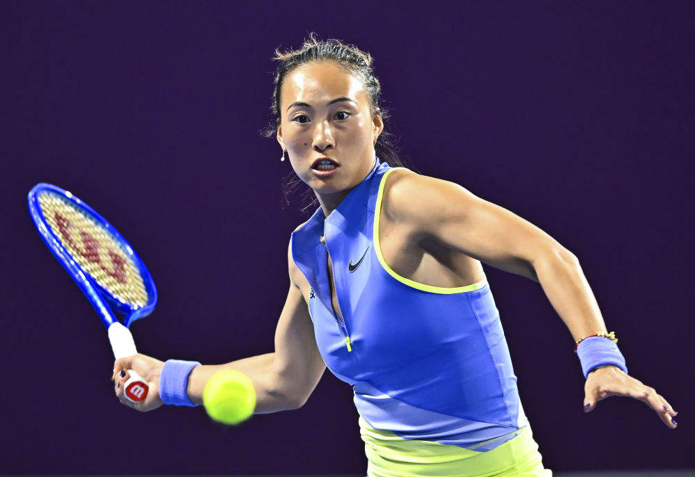 郑钦文鏖战近3小时晋级多哈站16强