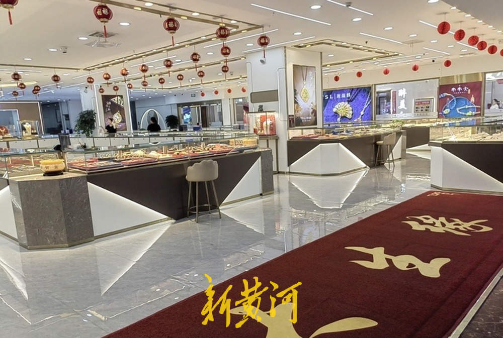 “黄金热”背后：记者实探线下珠宝城，金价越涨生意越难干