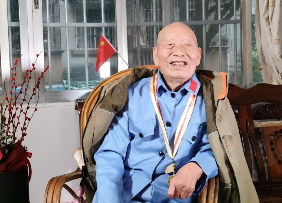 壹视界|“娃娃们呐,你们不必受这般苦,但千万莫忘来时路”