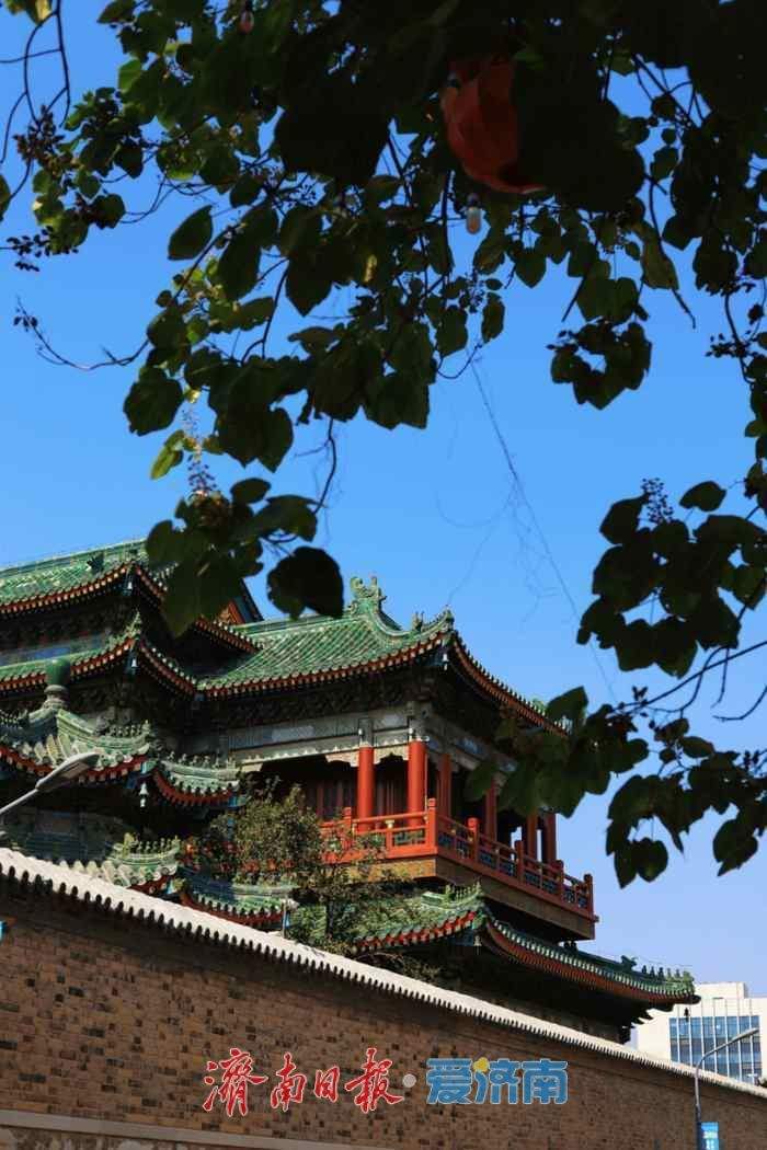 济南拍照别只挤趵突泉，旁边这条500米老街出片率太高了