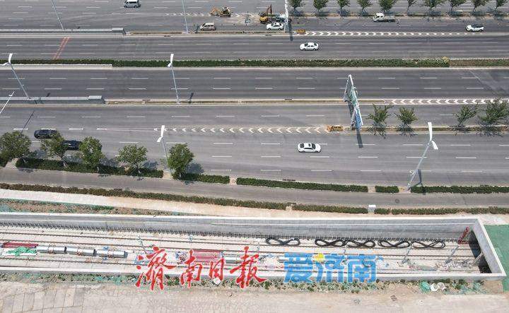 项目强省会｜济南轨道交通济阳线黄河北高架段双向铺轨