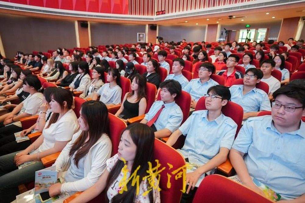 “海右人才驻济高校行”走进济南工程职业技术学院