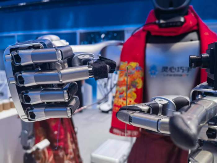 越来越巧，从一双“手”看机器人如何变身进阶