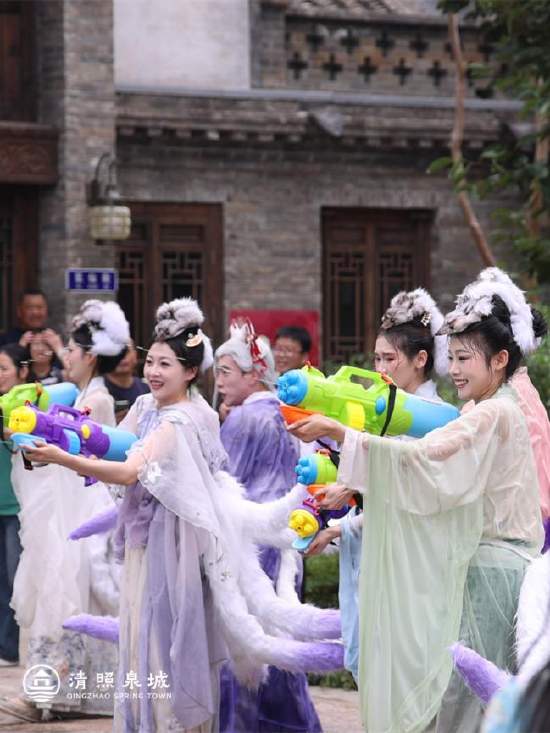 花火映泉·音律漫城——在清照泉城共赴藕花深处的夏天