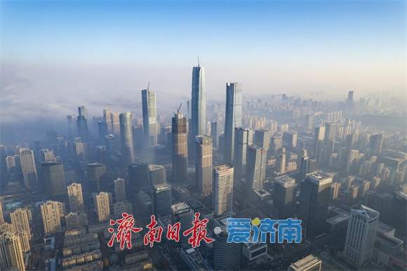 项目引擎轰鸣 万亿之城再越新峰