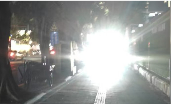 堪比汽车远光，电驴车灯“刺客”频现！多地开启集中治理