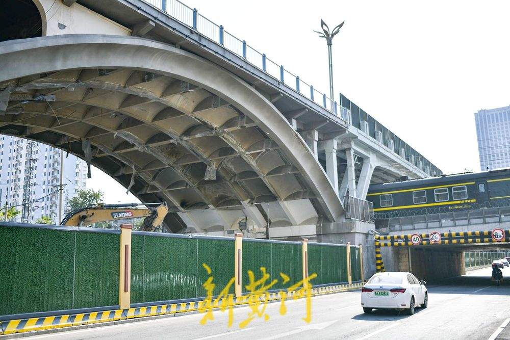 纬二路旧天桥改造工程已启动 历史风貌将重现