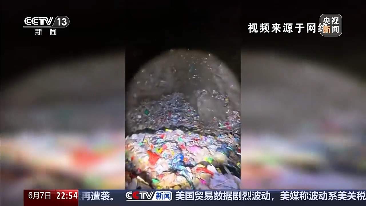 不间断、不休息 张家界溶洞已清理垃圾十余吨