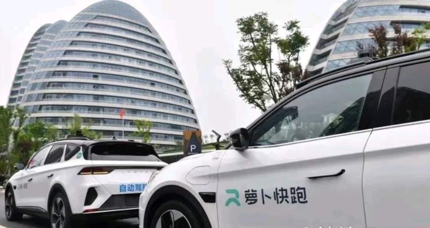 黄河岸边驶来“未来公交”，济南“抢跑”无人驾驶赛道
