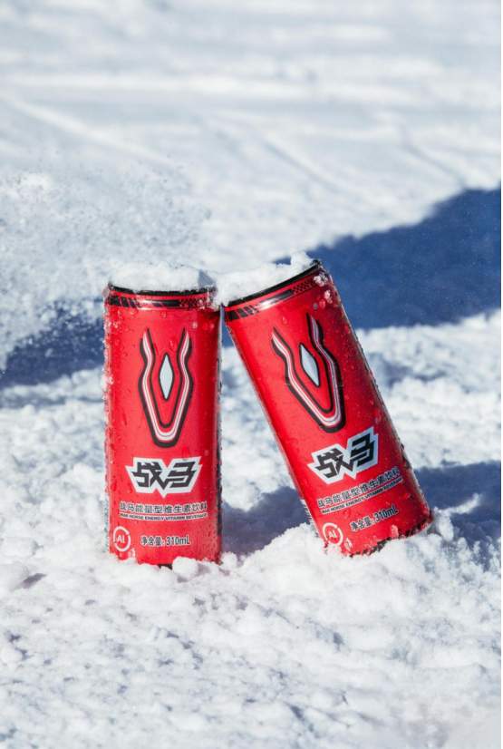 热门功能饮料品牌注入冬日运动热力，点燃球馆内的能量赛场