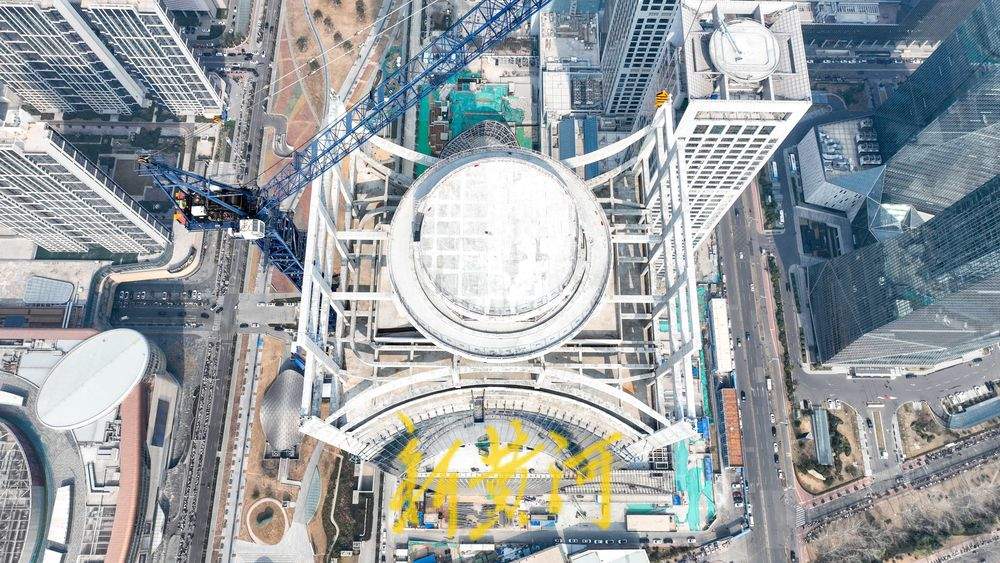 济南300多米高空机场现身 远看外观似火炬