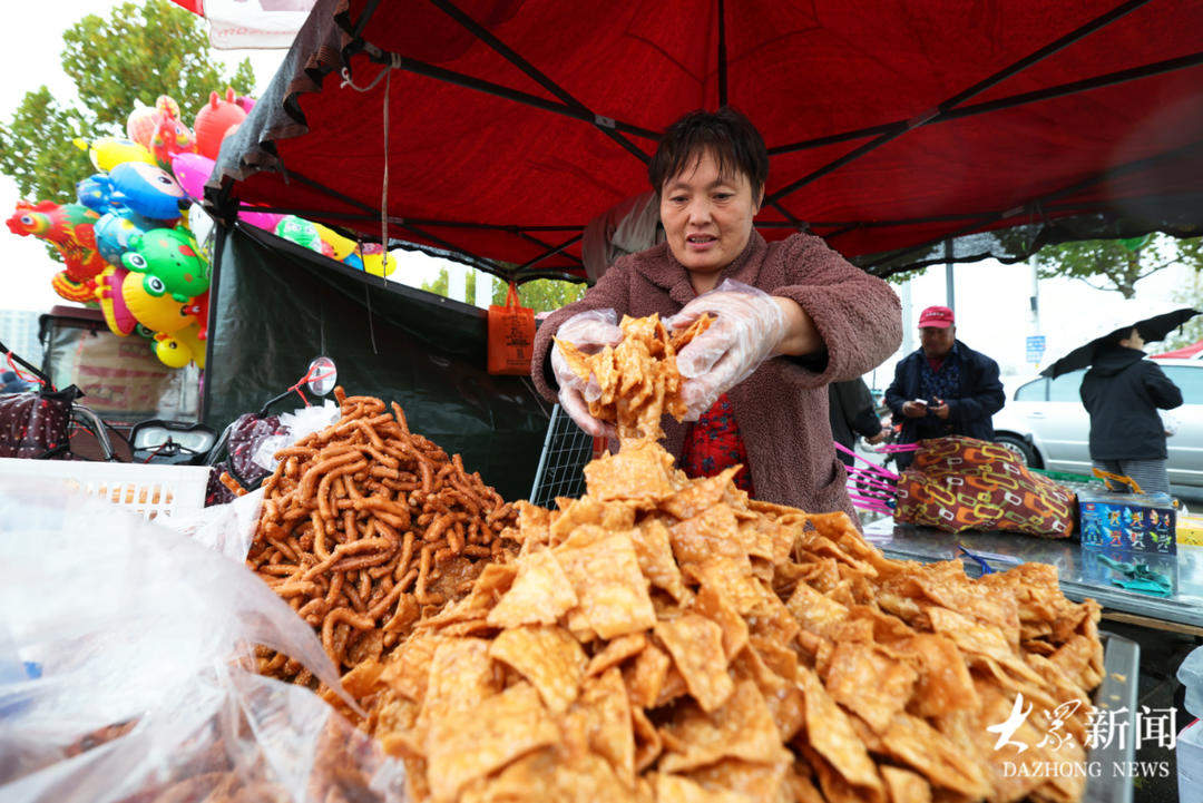 煎包、饺子、糖葫芦……山东“网红”大集到底有多好吃？