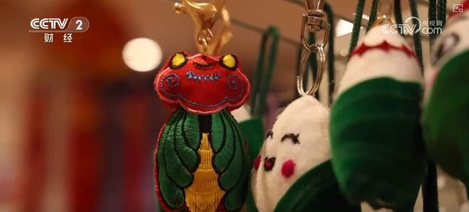 国潮风劲吹赋能“端午经济” 传统民俗激活消费新引擎