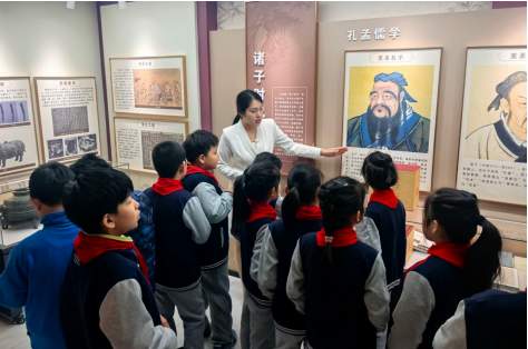 寻迹齐鲁，对话千年 ——山师附小三（10）中队“行走的大思政”教育活动走进齐鲁文化馆