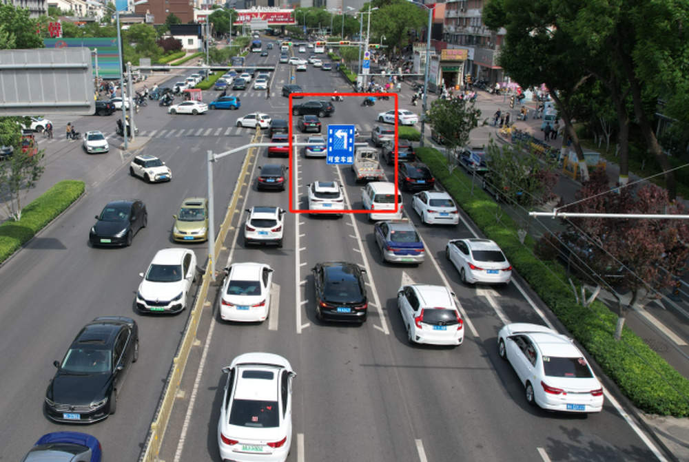 泺源大街与南门大街路口设置可变车道 通行效率提高14.3%