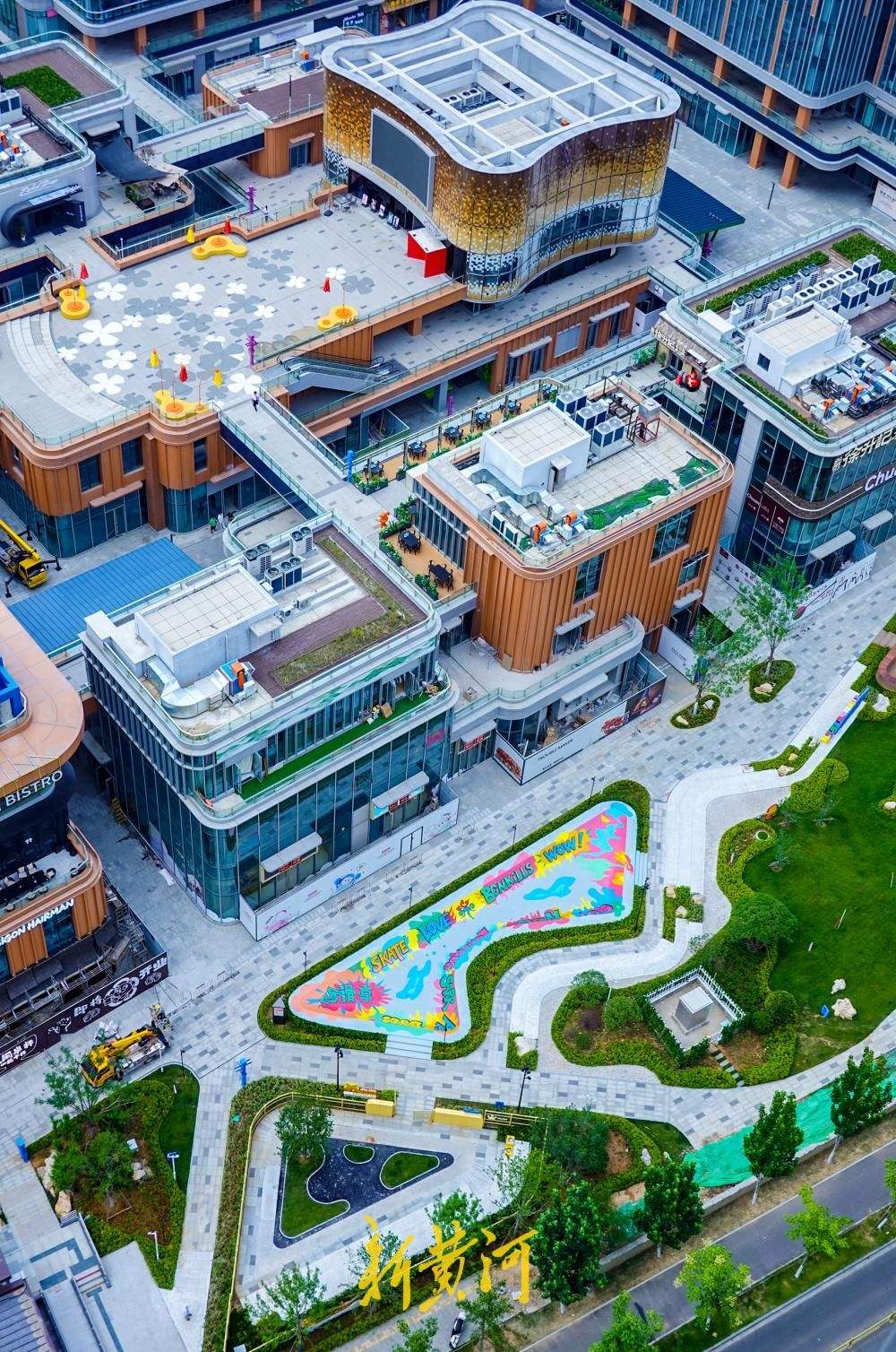 济南首个公园式潮流街区即将开街 绿地国金天地解锁“MALL+公园”新体验