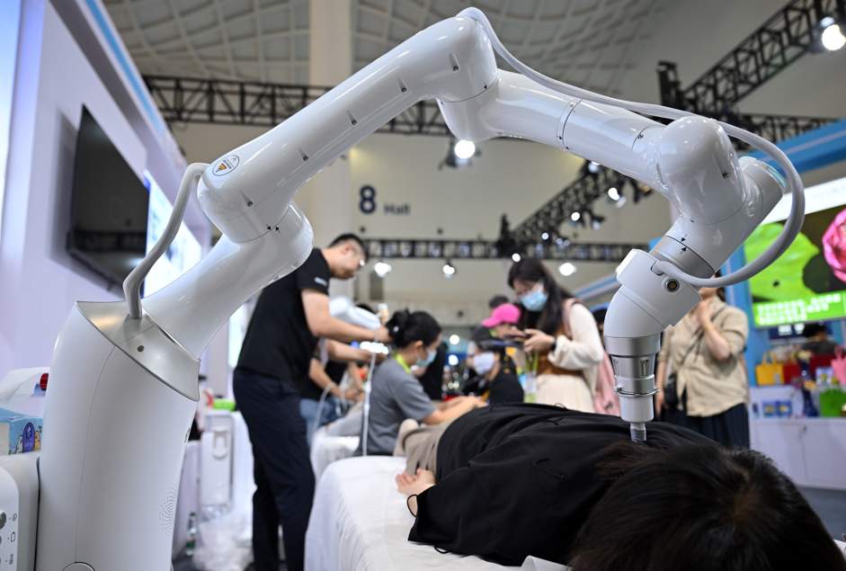 消博会探馆，看鲁企如何竞逐体验经济新赛道