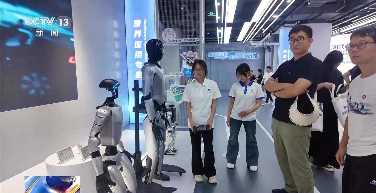 全球首家机器人4S店开张！和汽车4S店有什么不同？