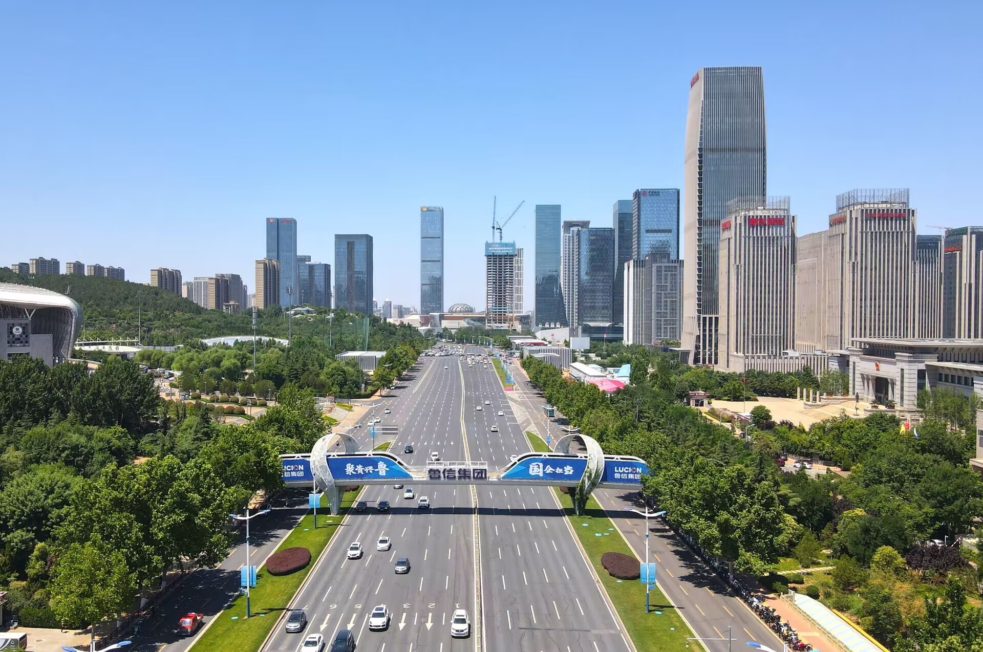 快速路不是“随心路”济南交警严查违规上路