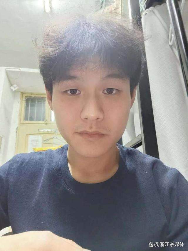 太厉害了 大学生9个月减重80斤 爹妈认不出