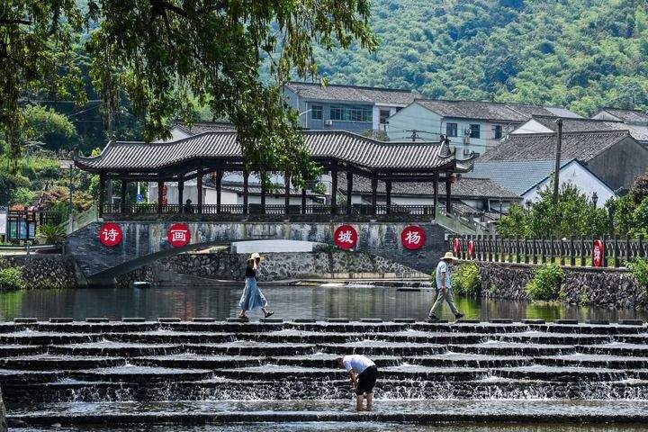 收获，在希望的田野上——写在第七个中国农民丰收节到来之际