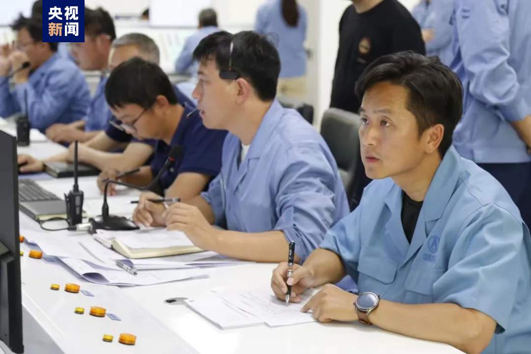 好消息!载人登月火箭三级发动机完成长程高空模拟试验