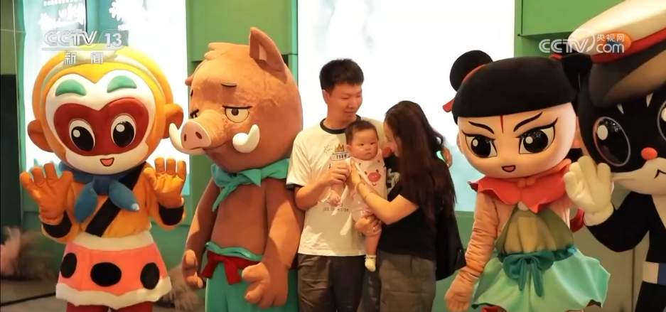 电影市场迎来火热开年 “电影+”多元消费新业态激活消费新引擎